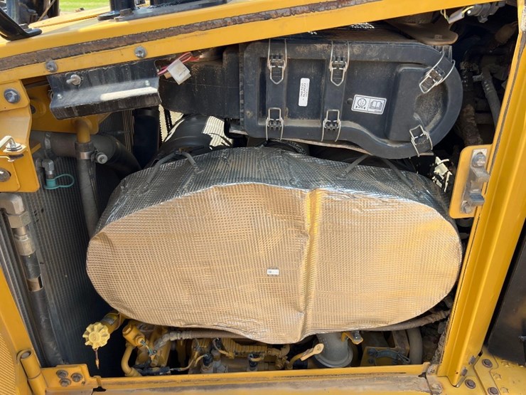 2019-caterpillar-d6t-lgp-image-28