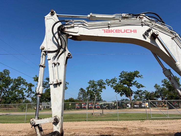 takeuchi-tb2150-image-21