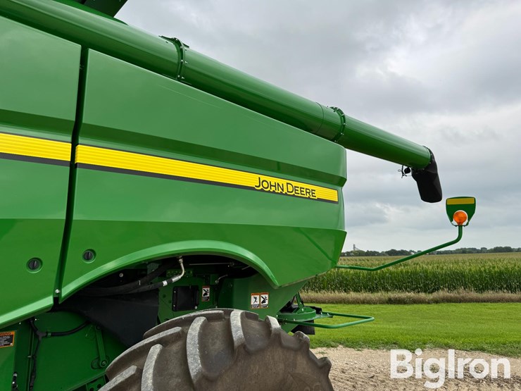 2022-john-deere-s780-image-12