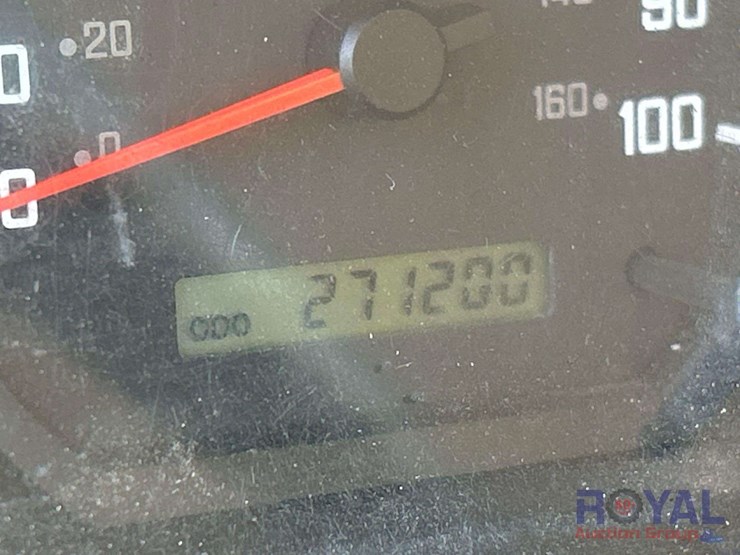2008-isuzu-npr-image-9