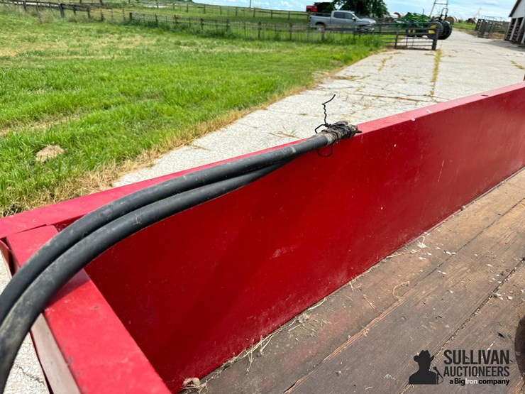 13.5'-barge-wagon-image-7