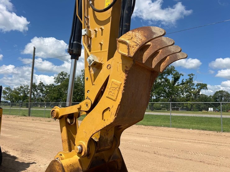 2021-caterpillar-317-image-11