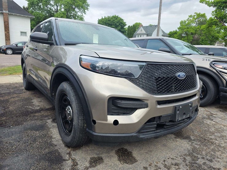 2021-ford-explorer-image-4