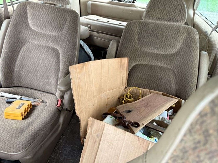 1997-dodge-caravan-image-7
