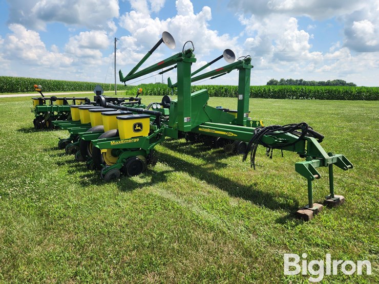 1996-john-deere-7200-image-3