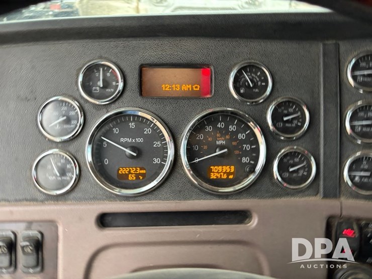 2012-peterbilt-386-image-76