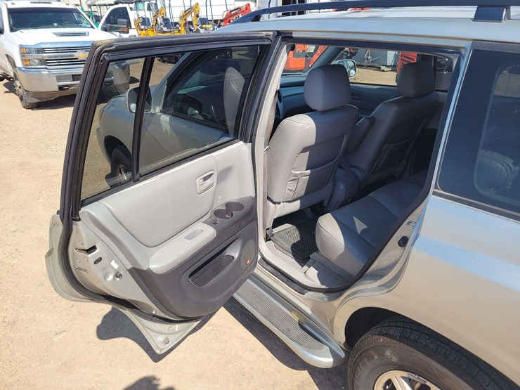 2005-toyota-highlander-image-5