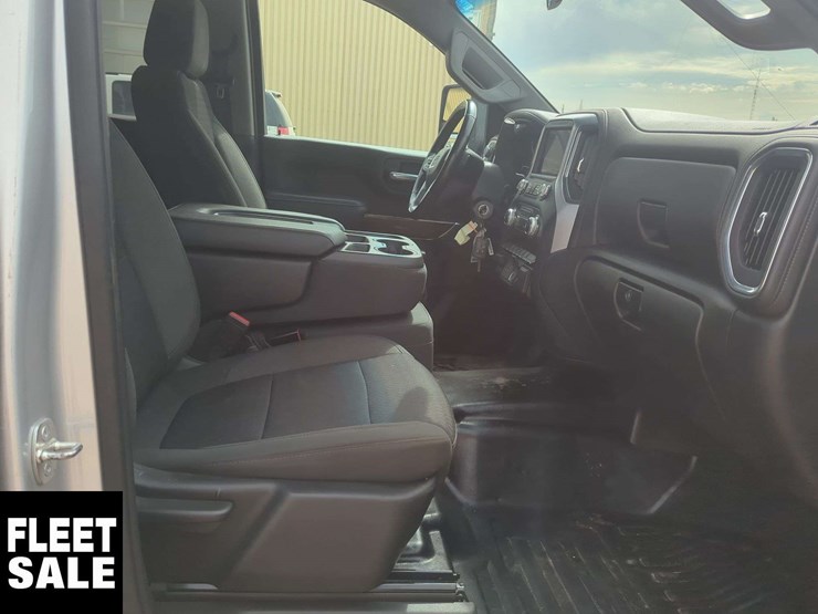 2022-gmc-sierra-2500hd-image-15
