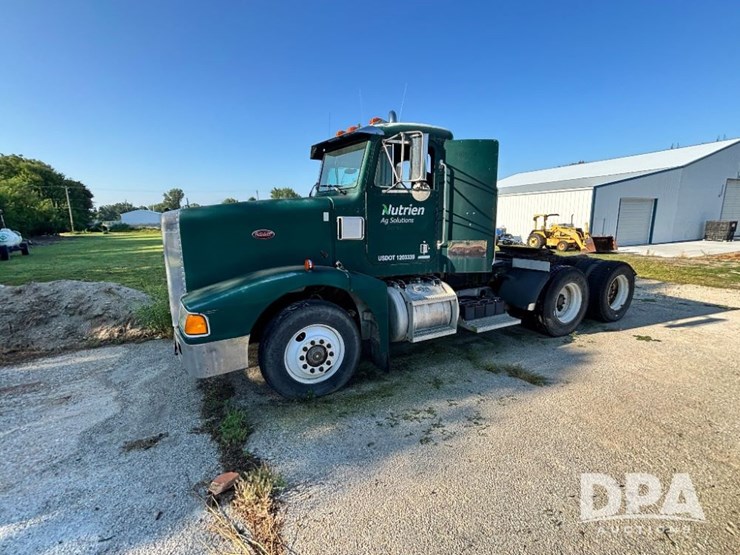 1993-peterbilt-377-image-12