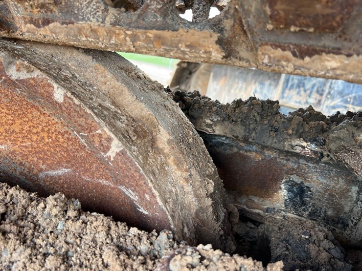 2015-caterpillar-336fl-image-13