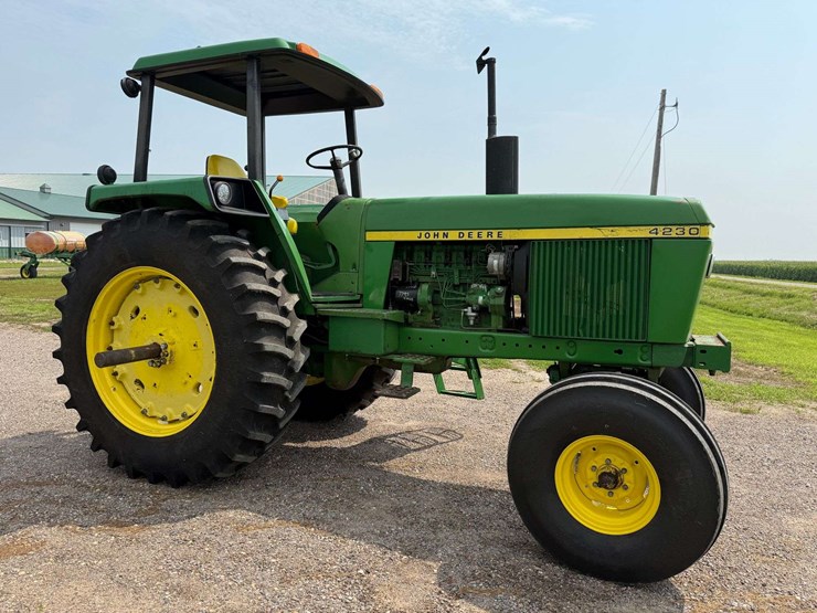 1977-john-deere-4230-image-9