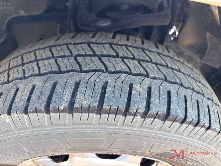 2016-ford-f150-xl-image-14