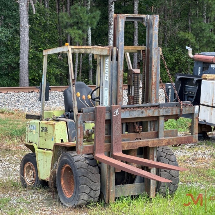 CLARK C500-YS6500 STRAIGHT MAST FORKLIFT