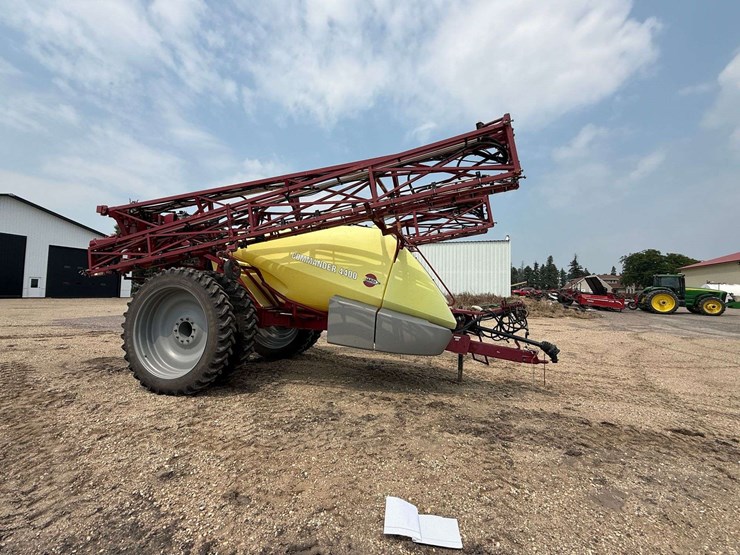 hadri-commander-4400-pull-type-sprayer,-132’-booms,-auto-height-control,-steerable-axle,-john-deere-image-9