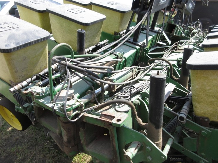 john-deere-750-image-9