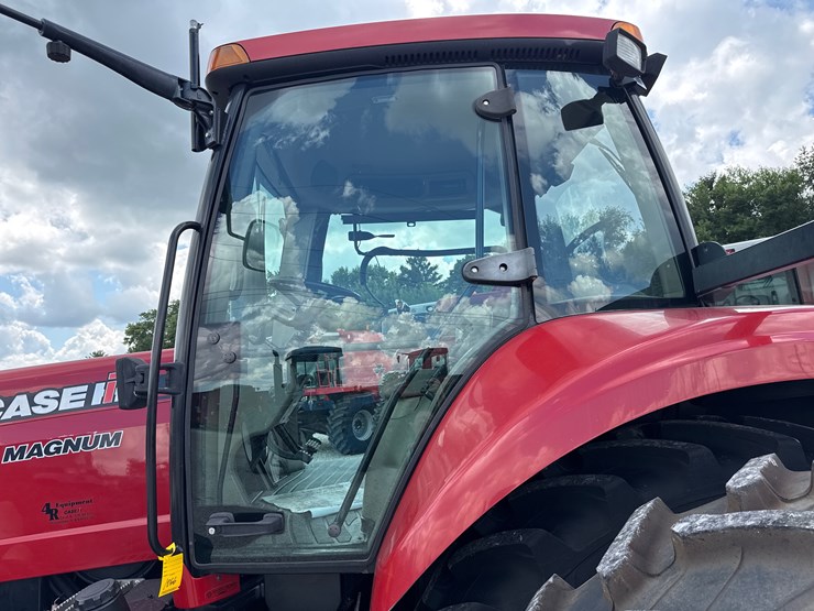 #1066-•-case-ih-305-magnum-image-21