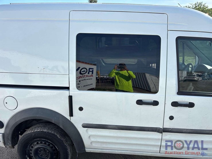 2011-ford-transit-connect-image-13