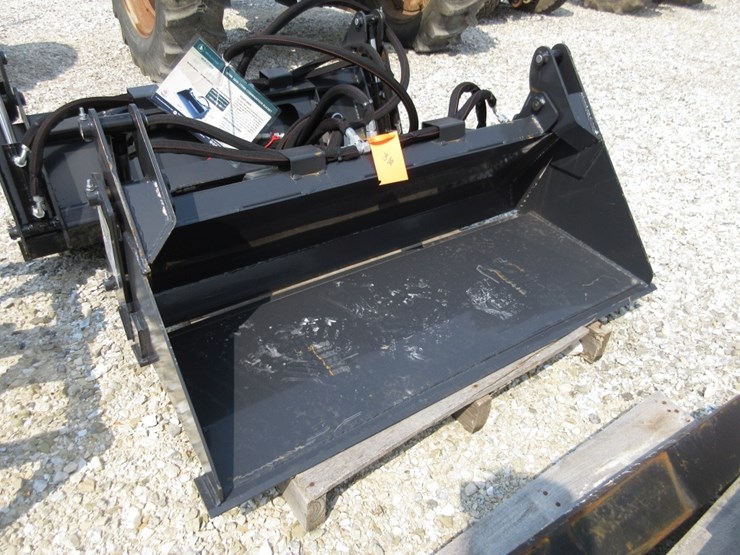 wolverine-mini-skid-steer-combination-bucket-image-2