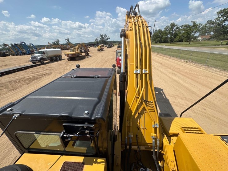2018-caterpillar-326fl-image-32