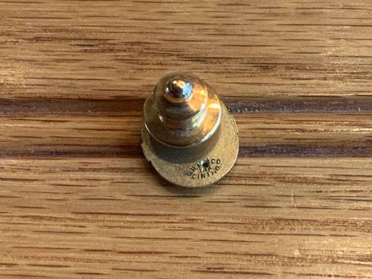 (2)-john-deere-25-year-service-pins-image-5