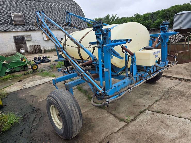 blumhard-60’-pull-type-sprayer,-20”-spacing,-wheels-set-at-120”,-no-pump-or-controls,-500-gallon-pol-image-14