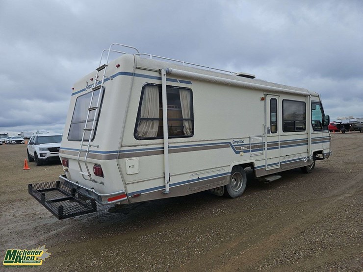 1986-gmc-p30-image-4