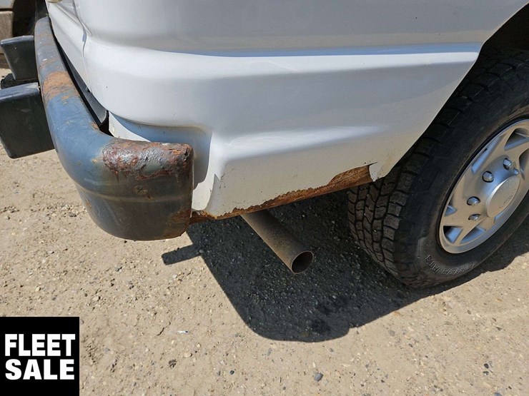2012-ford-cargo-image-27