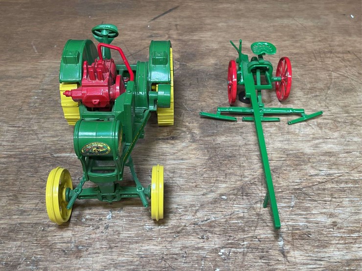john-deere-16-image-18
