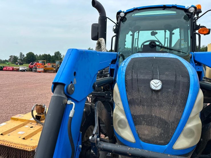 2017-new-holland-t5.110-image-28