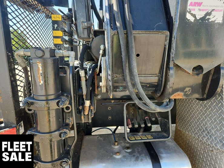2012-hiab-200c-image-43
