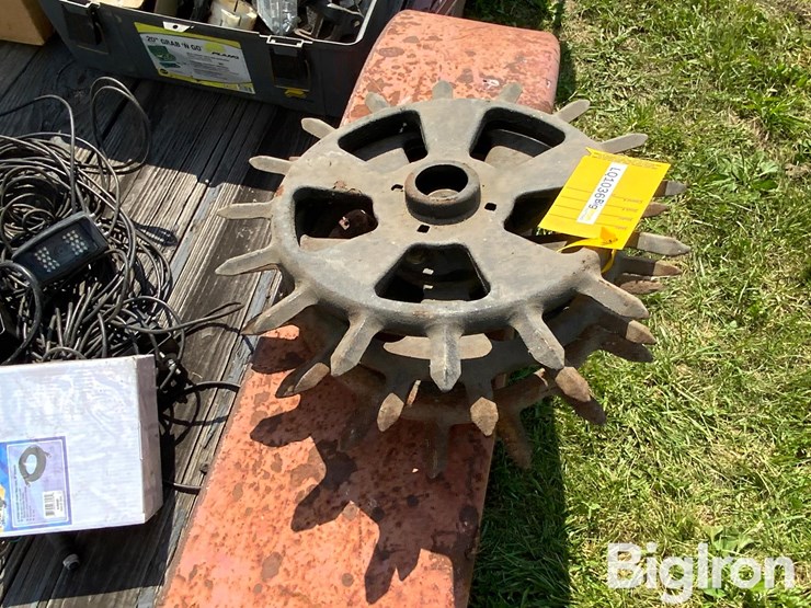 planter-spike-closing-wheels-image-4