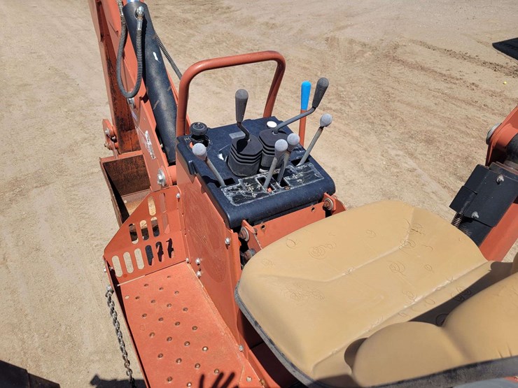 2006-ditch-witch-rt75-image-15