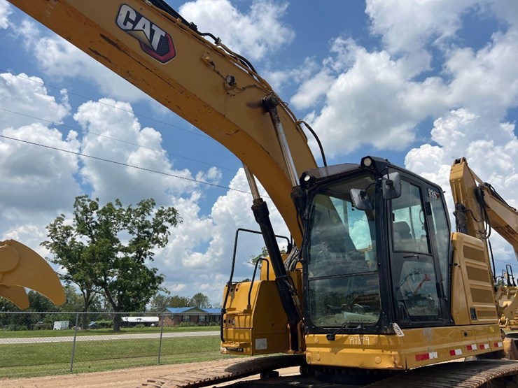 2022-caterpillar-335-image-24