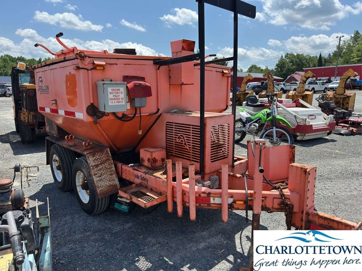 2009-falcon-t/a-portable-asphalt-trailer-image-2