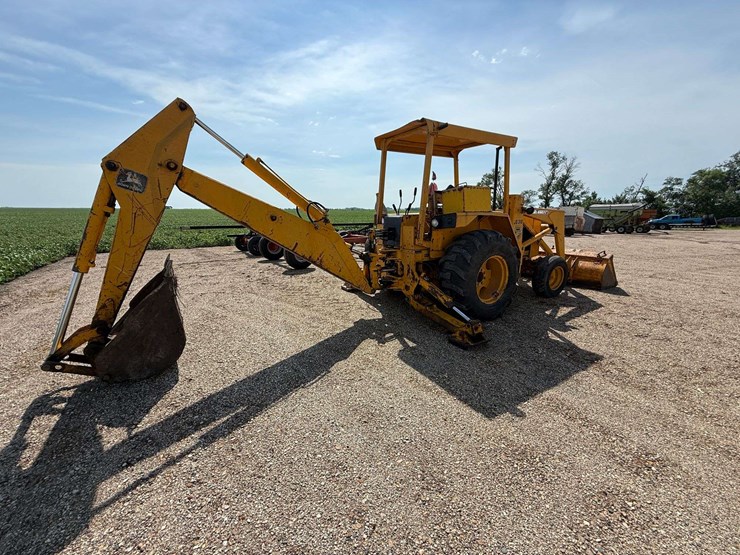 john-deere-310d-image-8