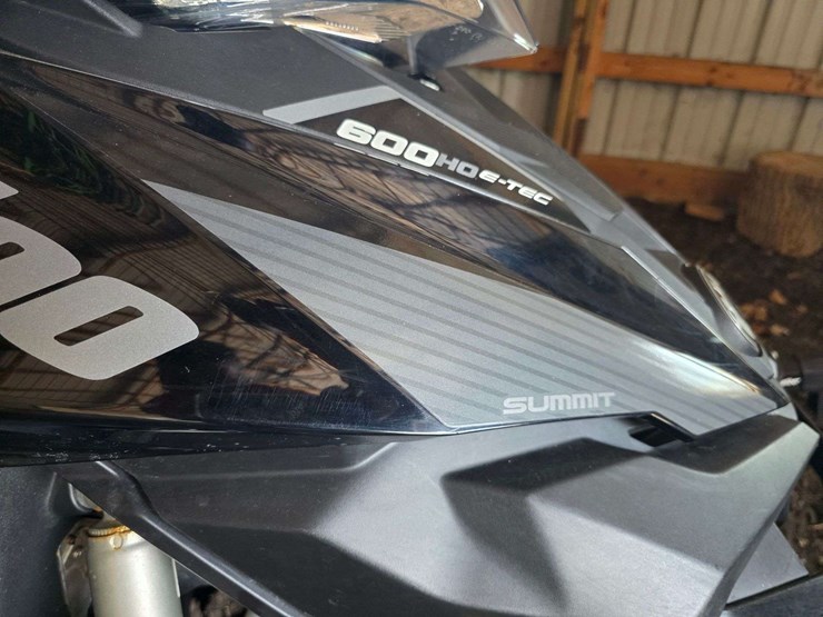 2018-ski-doo-summit-snowmobile,-154”-track,-600-e-tech,-electric-start,-6,565-miles,-comes-with-sled-image-19