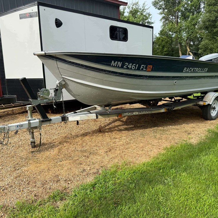 1988 Sylvan Model 16BTO Back Troller Fishing Boat with 40hp Evinrude 2 Stroke Engine and 35lb Thrust