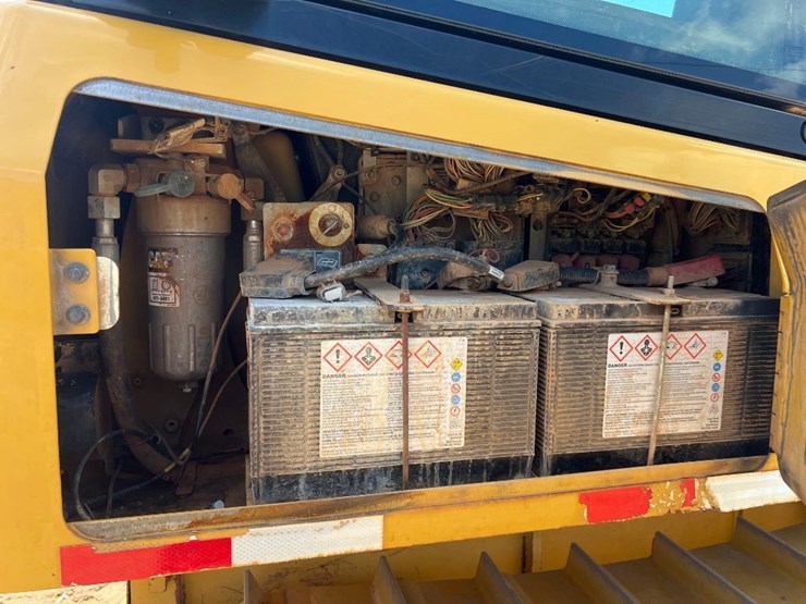 2019-caterpillar-d5k2-lgp-image-23