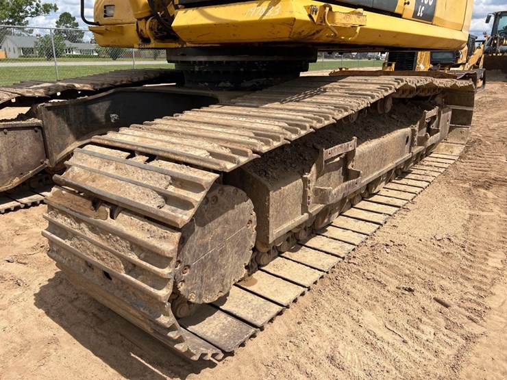 2013-komatsu-pc490-lc-10-image-30