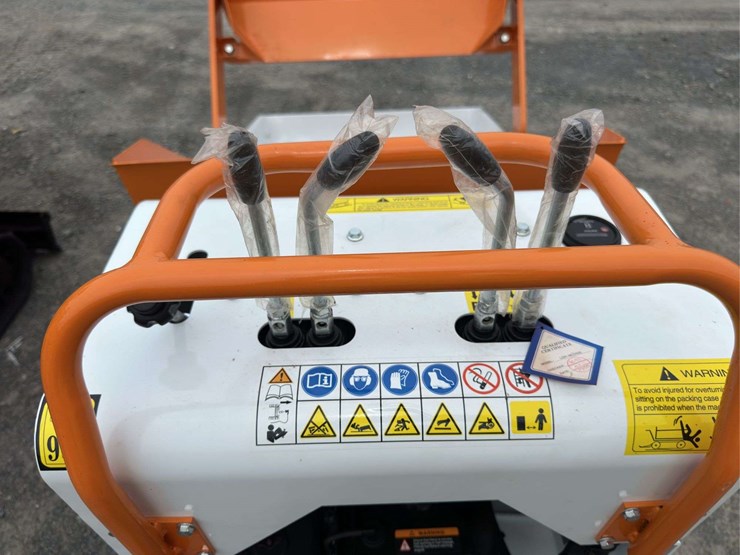 landhero-ldh--t380-self-loading-mini-tracked-dumper-(no-electric-start-pull-start-only)-image-8