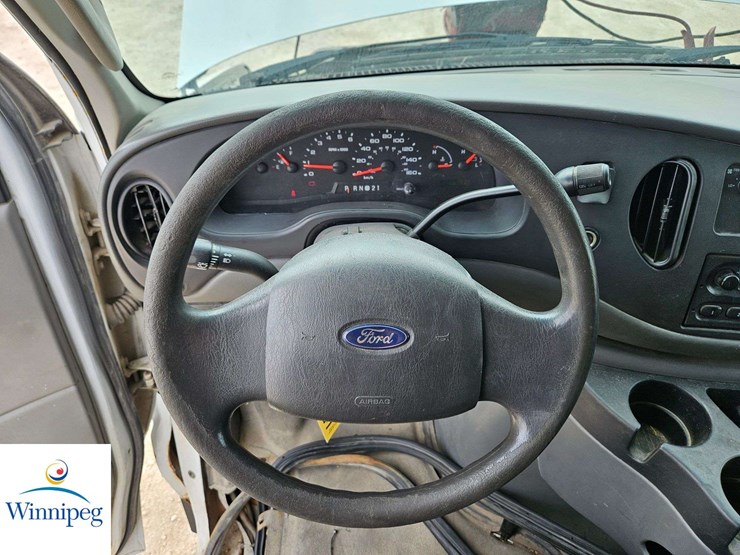 2008-ford-cargo-image-12
