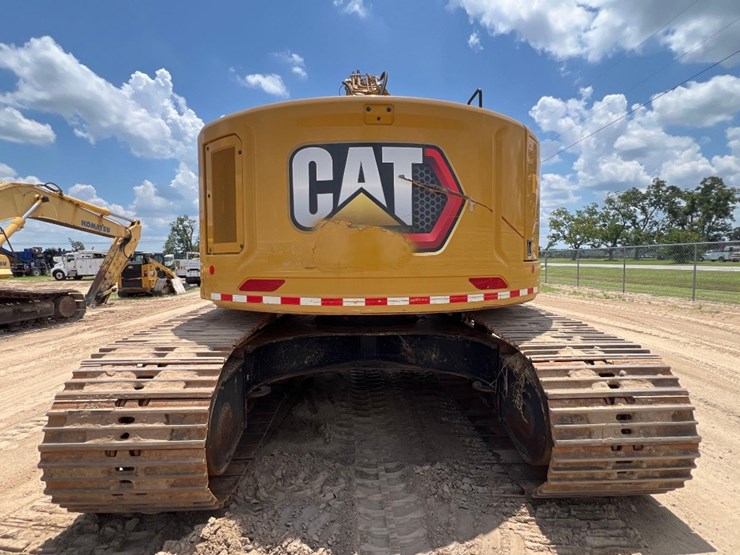 2022-caterpillar-335-image-3