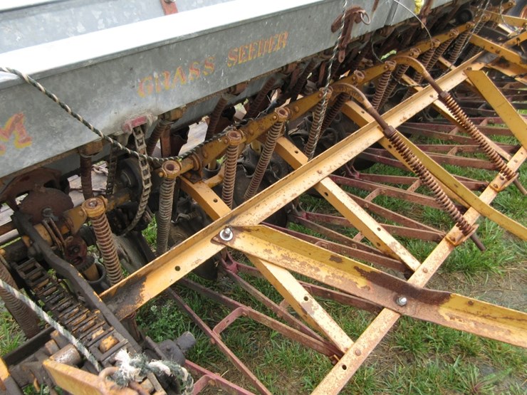 m-&-m-grain-drill-image-4