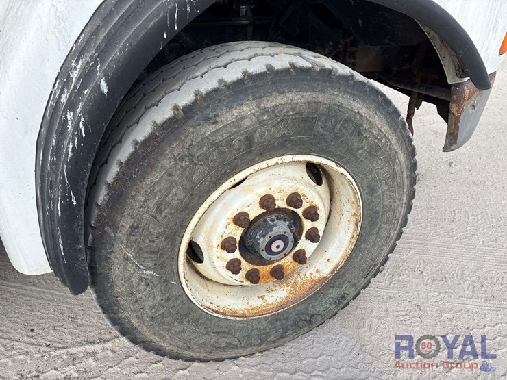2004-sterling-l8500-image-36