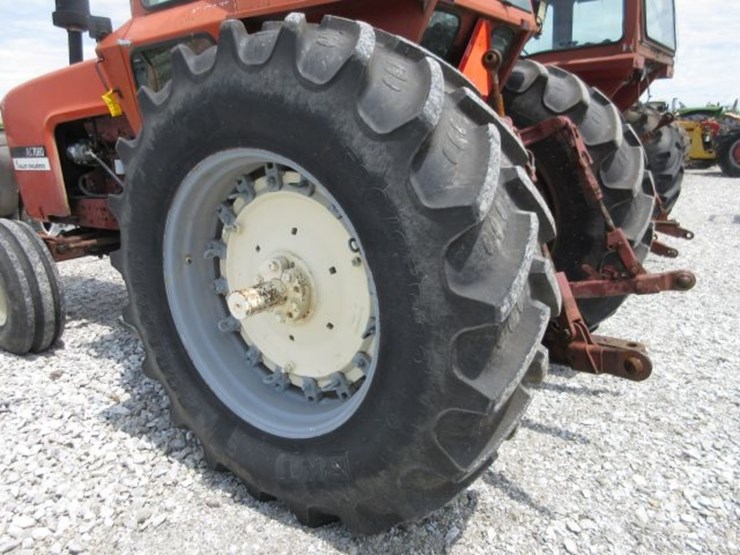 1977-agco-allis-7060-image-9