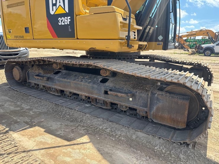 2019-caterpillar-326fl-image-13
