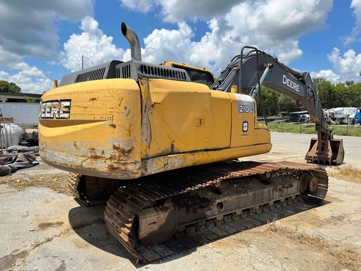 2014-deere-210g-lc-image-8
