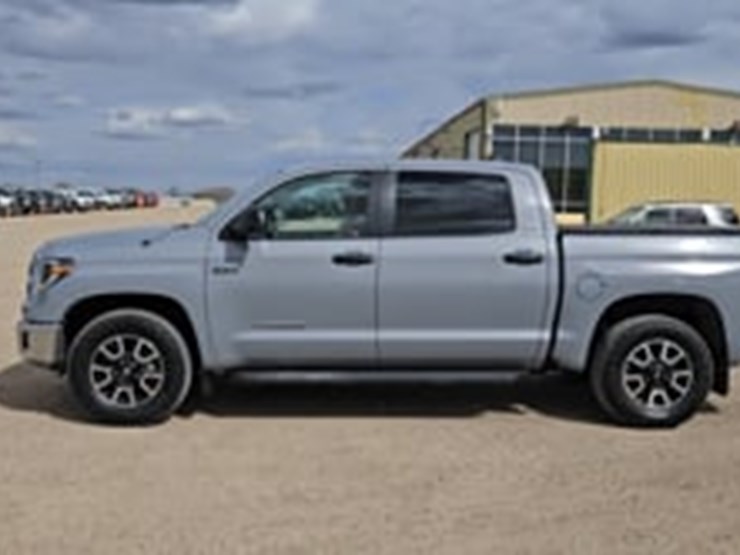 2020-toyota-tundra-image-5