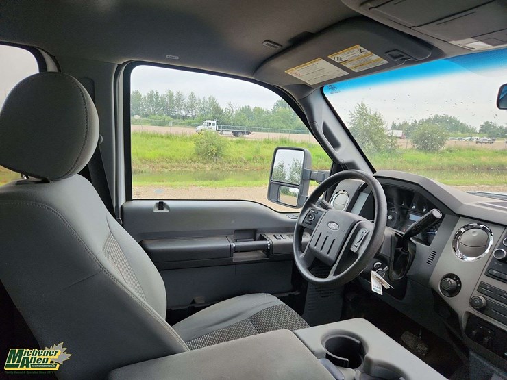 2016-ford-550-image-14