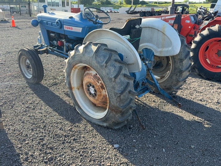 ford-3000-image-12